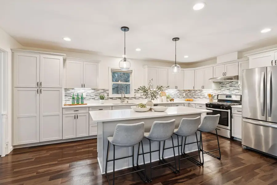 7560 Superior Terrace, Eden Prairie, MN 55344 - Image #2