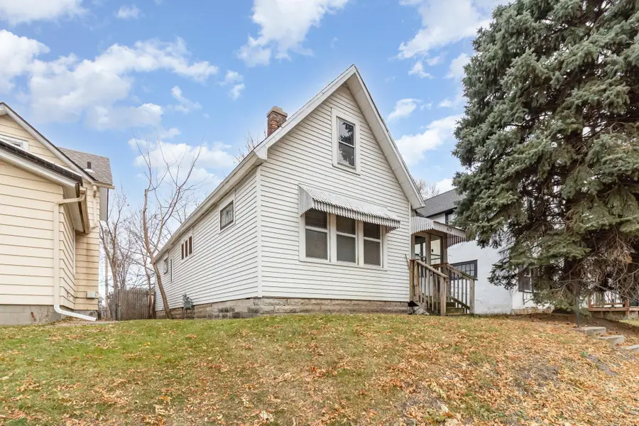 673 Jessamine Avenue E, Saint Paul, MN 55106 - Image #2