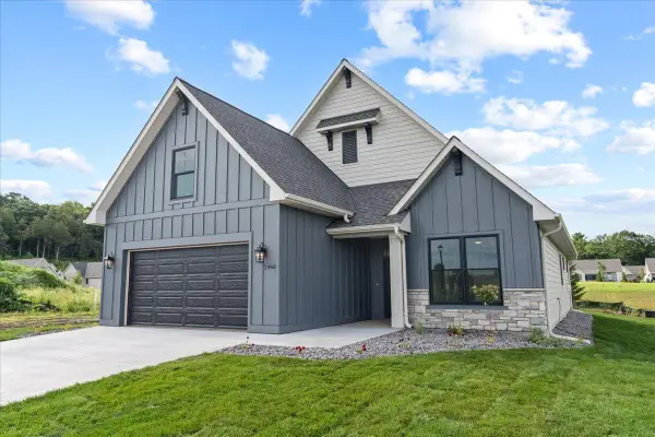2236 Aftonn Circle, Hudson, WI 54016