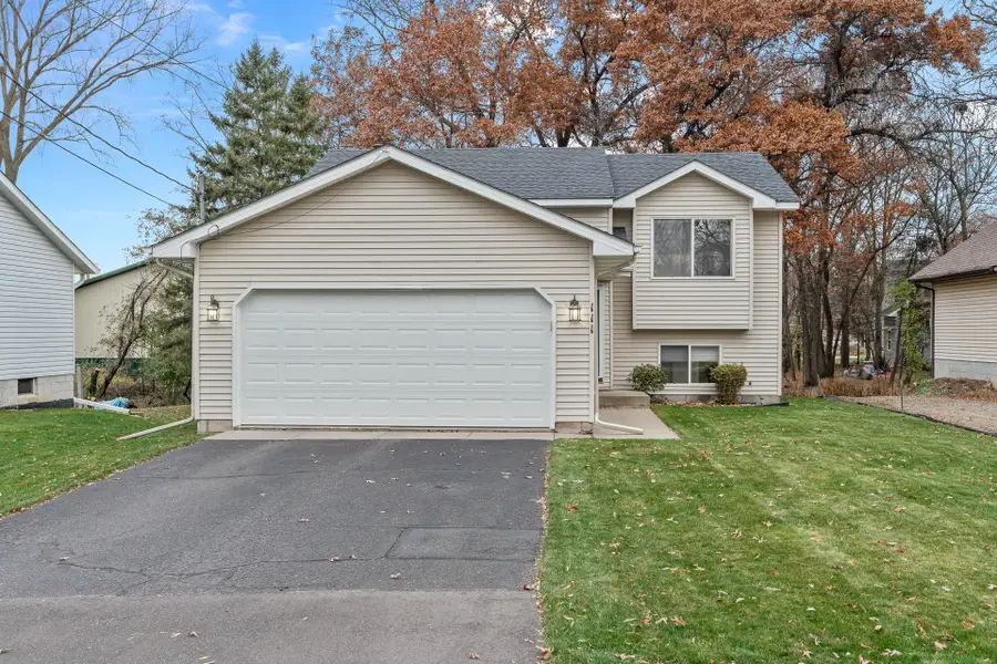 111 Mcgregor Avenue N, Mahtomedi, MN 55115 - Image #2