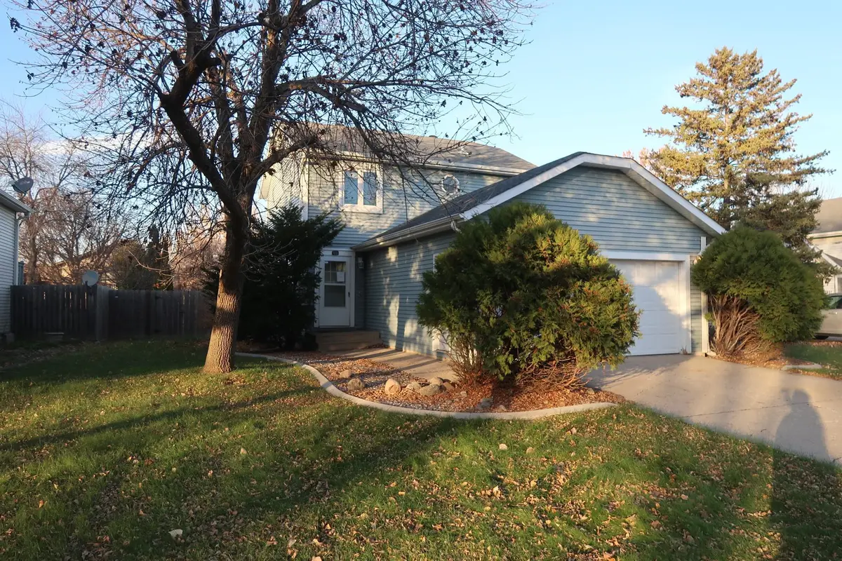 1813 27th Avenue S, Fargo, ND 58103 - Image #1