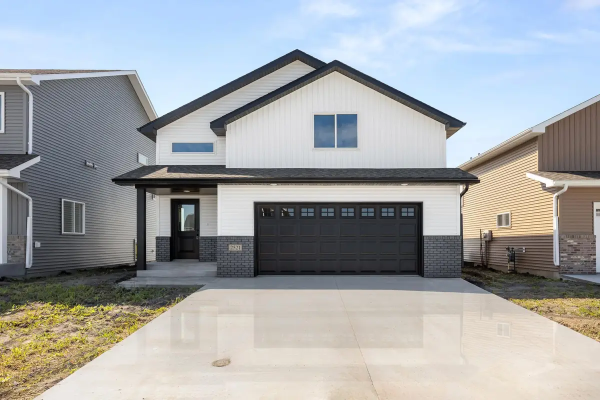 2533 38th Avenue S, Moorhead, MN 56560 - #1