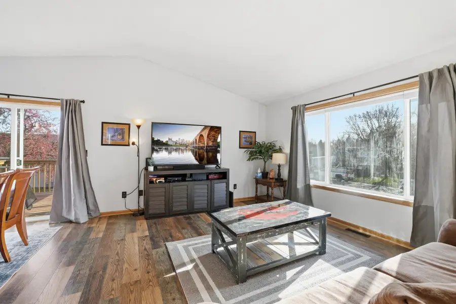 716 Main Street W, Isanti, MN 55040 - Image #3