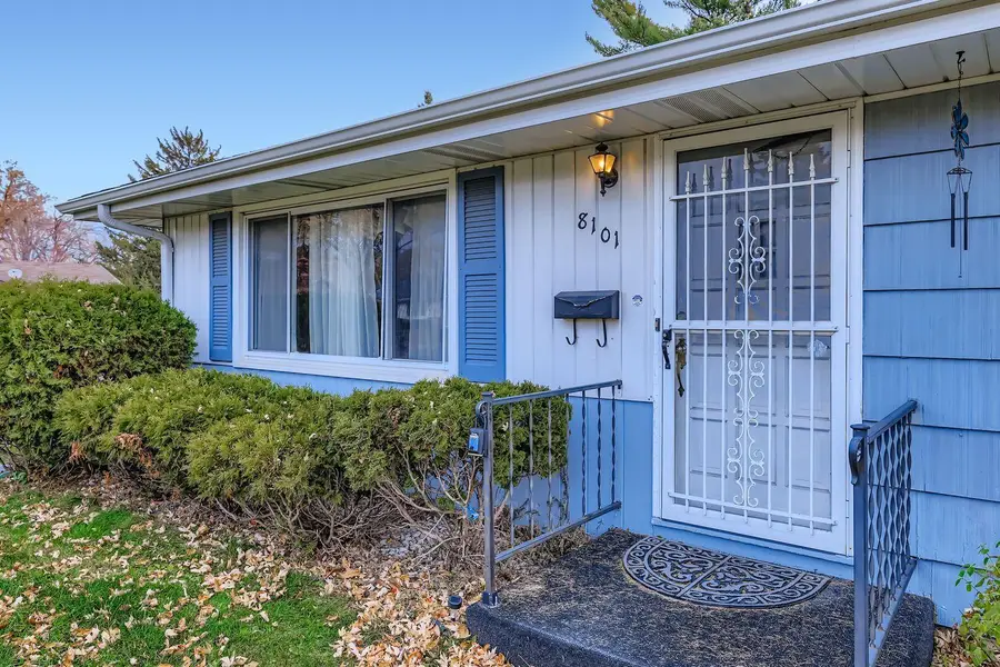 8101 Clinton Avenue S, Bloomington, MN 55420 - Image #3