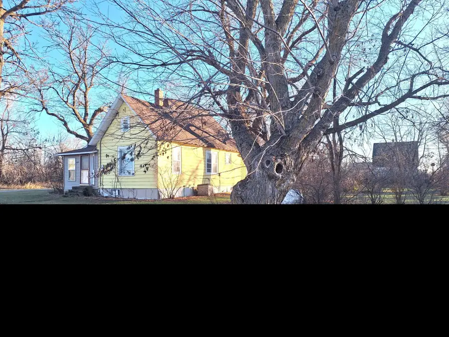 437 Nelson Street E, Erie, ND 58029 - Image #2