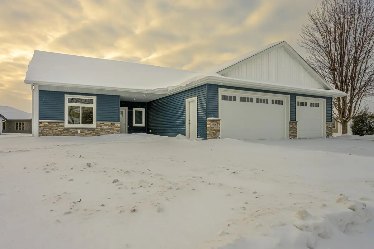1308 Sherwood Street Se, Hutchinson, MN 55350 - Image #1