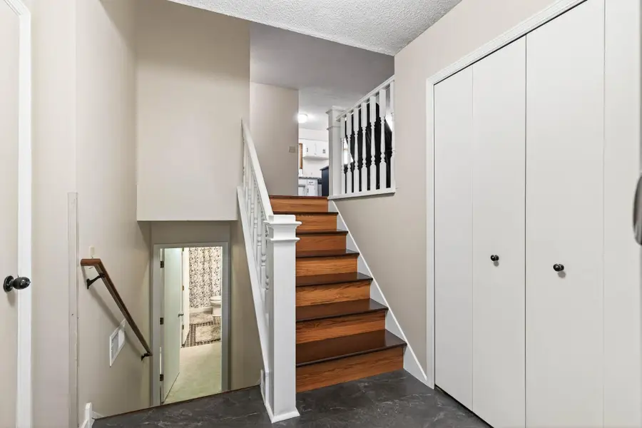 738 Manor Street, Vadnais Heights, MN 55127 - Image #3