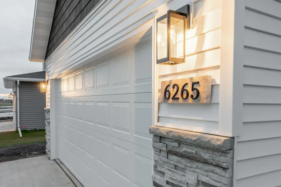 6265 86th Avenue S, Horace, ND 58047 - Image #2