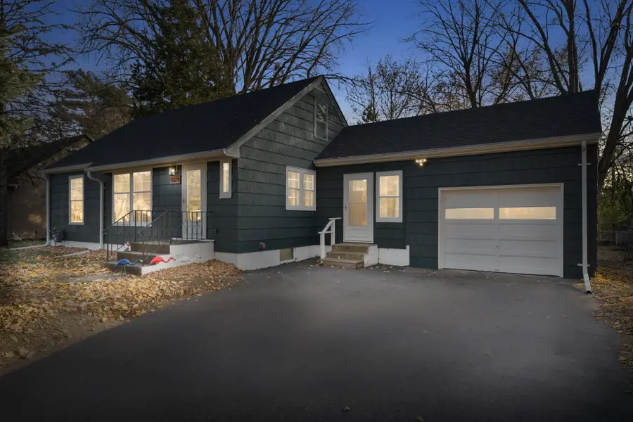 1024 County Road B2 W, Roseville, MN 55113 - Image #3