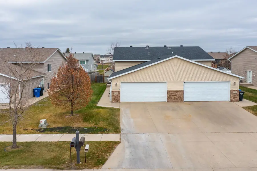 4758 Townsite Place S, Fargo, ND 58104 - Image #2