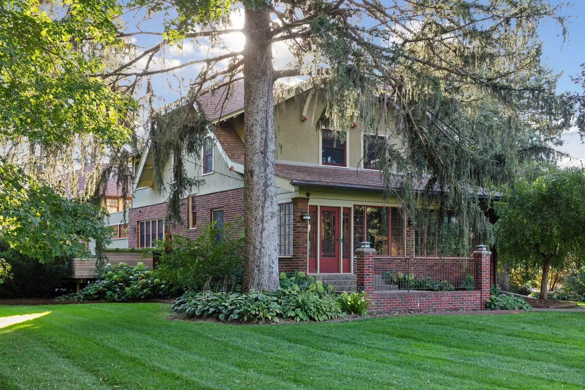 1085 Ryan Avenue W, Roseville, MN 55113 - #1