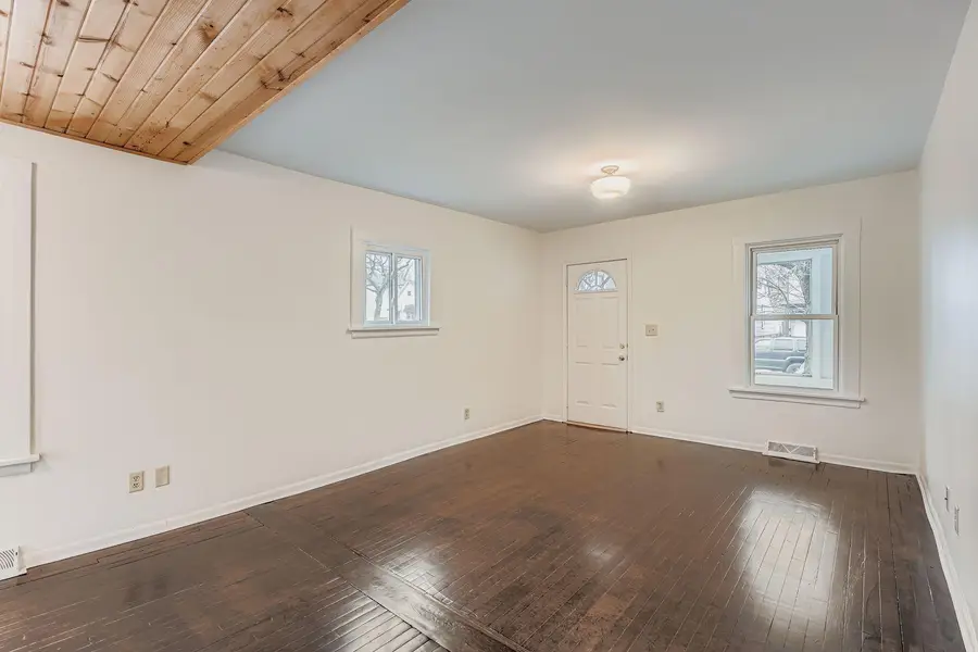 475 Lawson Avenue W, Saint Paul, MN 55117 - Image #3