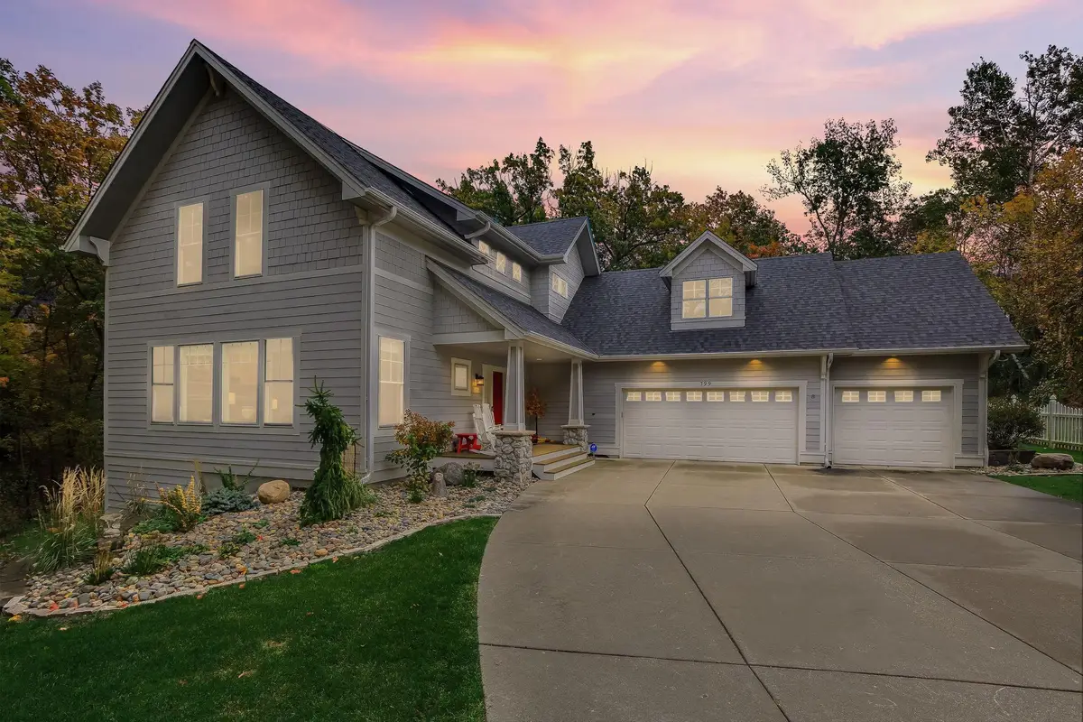 399 Locust Street, Mahtomedi, MN 55115 - Image #1