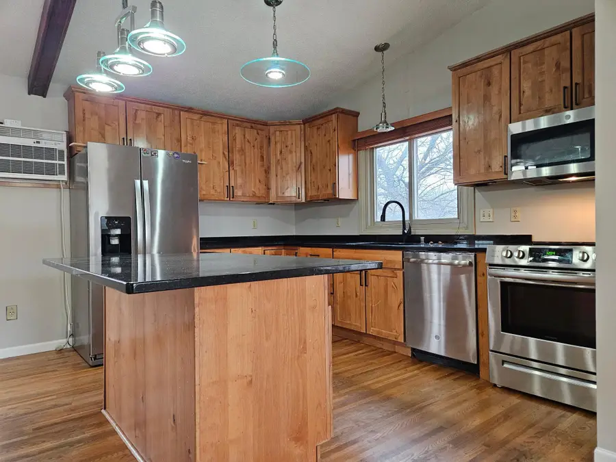 1696 Christie Place, Saint Paul, MN 55106 - Image #2