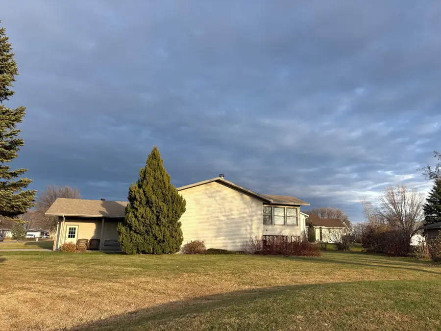 1511 Westmore Avenue, Wahpeton, ND 58075 - Image #3