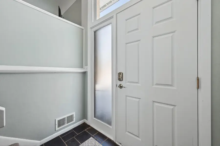 8657 Ironwood Trail N, Lake Elmo, MN 55042 - #2