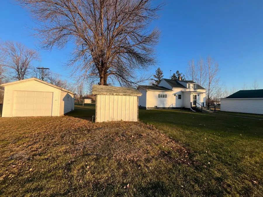 514 Adams Avenue Sw, Red Lake Falls, MN 56750 - Image #3