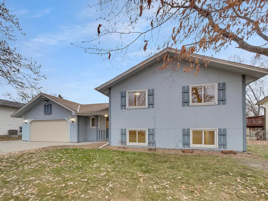 8232 Sumter Avenue N, Brooklyn Park, MN 55445 - Image #3