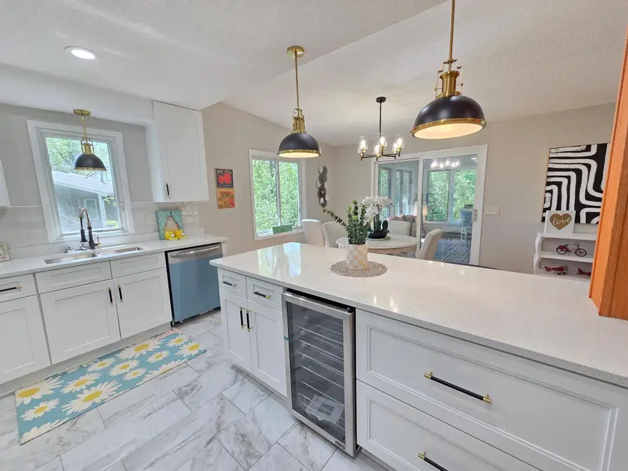 12209 Woodbine Road, Hopkins, MN 55305 - Image #3