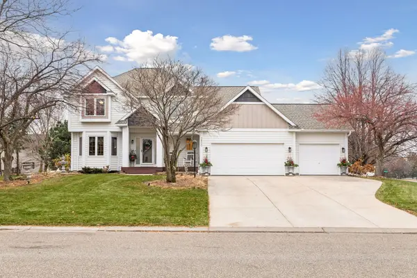 3800 Jamestown Curve, Woodbury, MN 55129