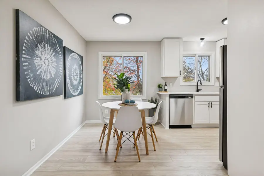 612 11th Avenue E, Shakopee, MN 55379 - Image #2