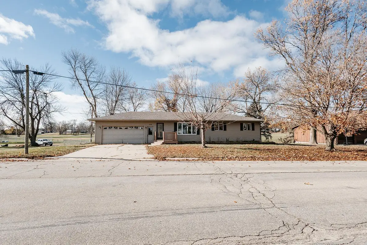 208 Powers Avenue N, Alden, MN 56009 - Image #1