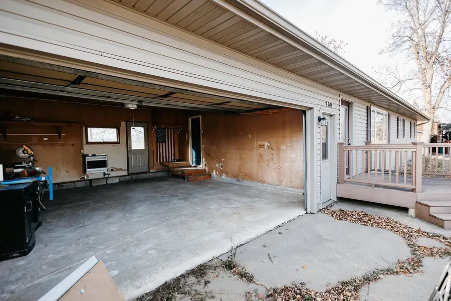 208 Powers Avenue N, Alden, MN 56009 - Image #2