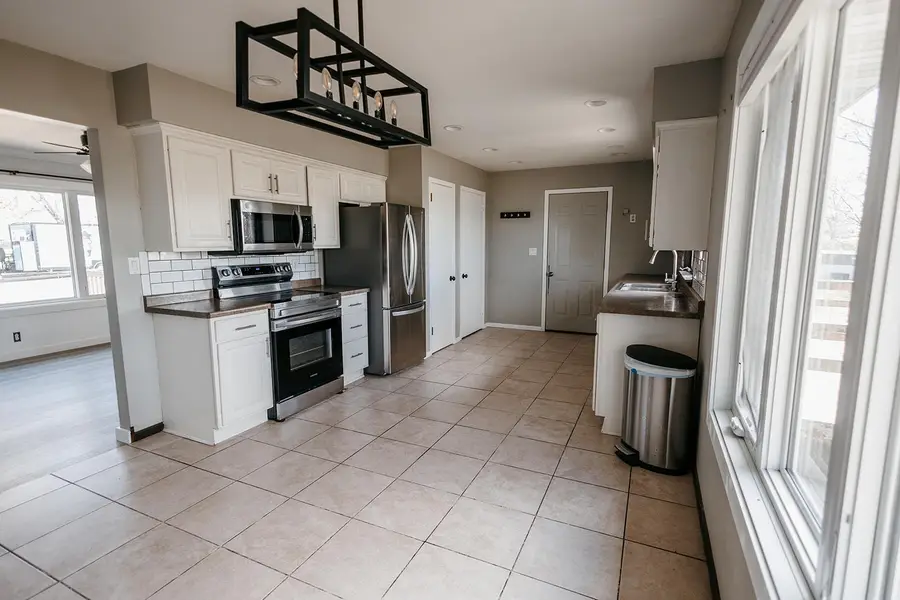 208 Powers Avenue N, Alden, MN 56009 - Image #3