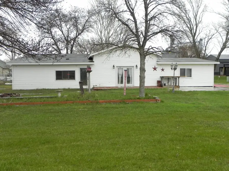 106 2nd Avenue N, Mooreton, ND 58061 - Image #2