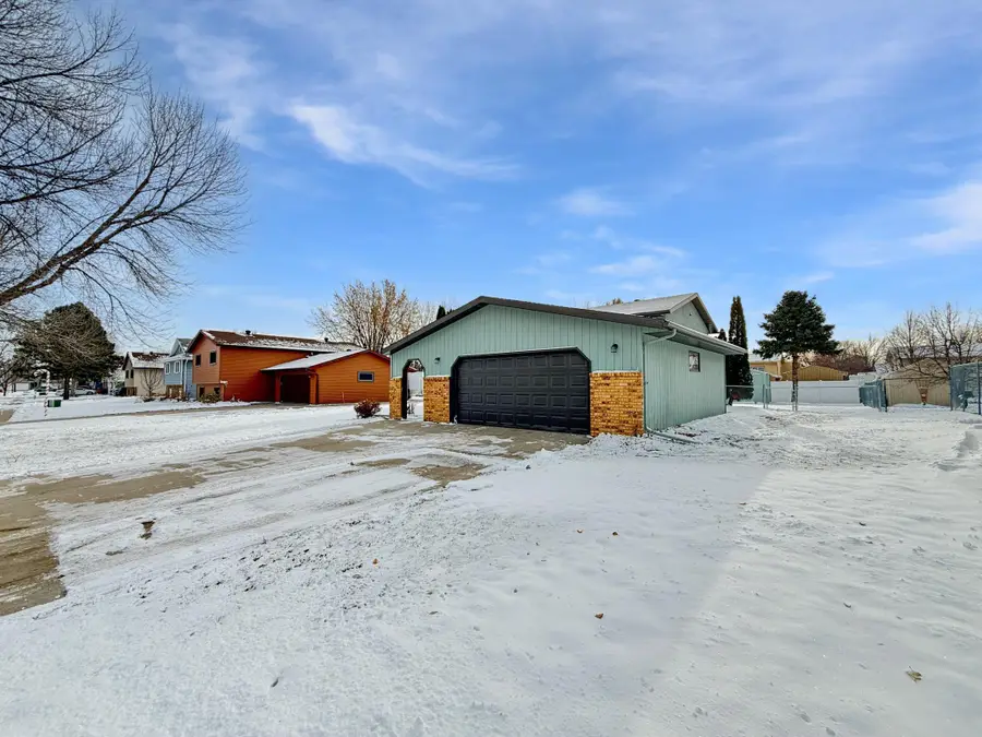 1620 36 1/2 Avenue S, Fargo, ND 58104 - Image #3