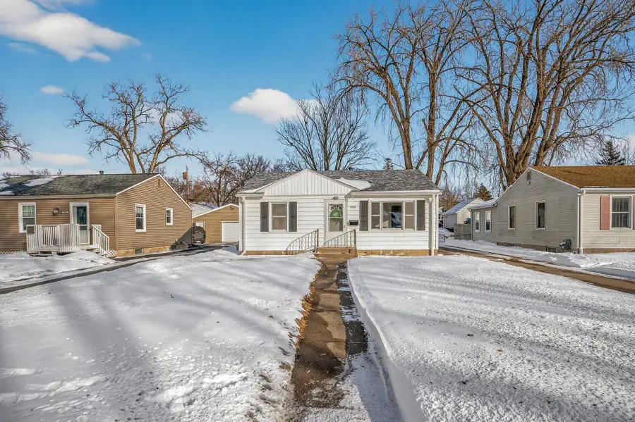 3533 Wyoming Avenue S, Saint Louis Park, MN 55426 - #2