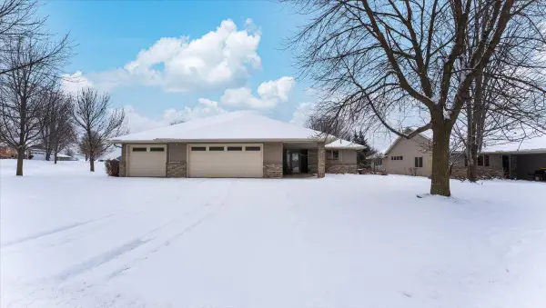 811 Westland Street, New London, MN 56273