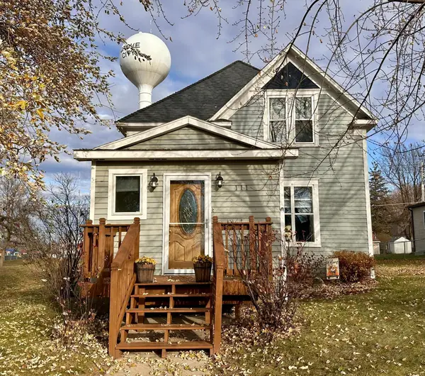 111 4th Street S, Grove City, MN 56243