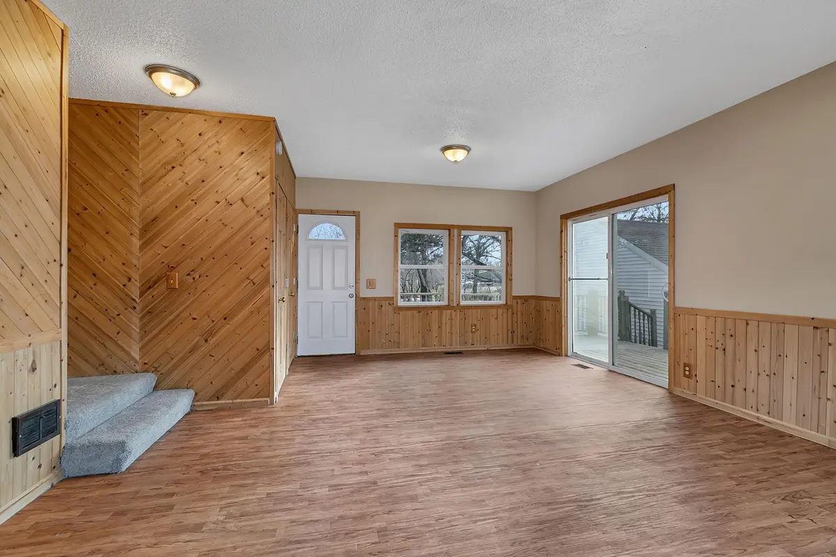 6150 193rd Avenue Ne, New London, MN 56273 - Image #1