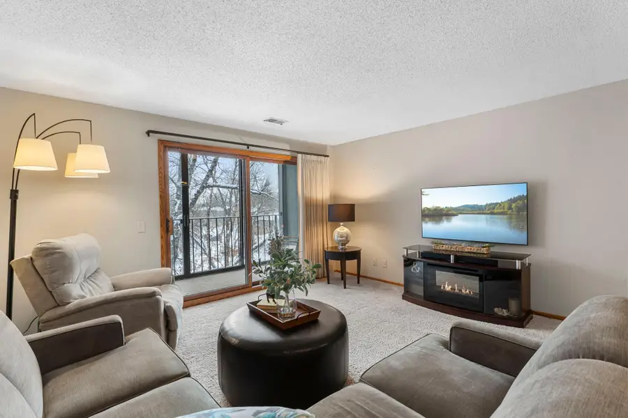 20 Windsor Lane #304A, New Brighton, MN 55112 - Image #3