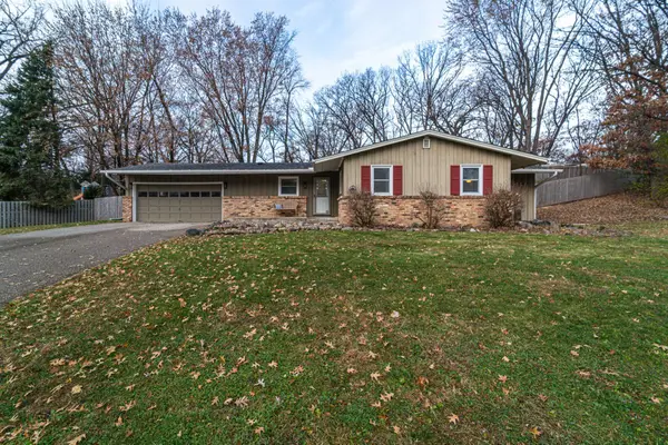 112 Sabra Court, Apple Valley, MN 55124