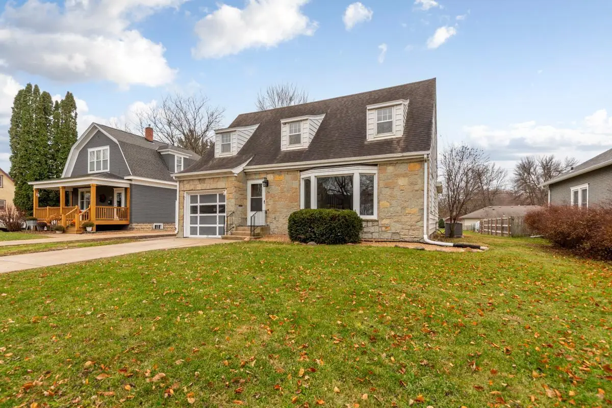 329 Plainview Street, Owatonna, MN 55060 - Image #1