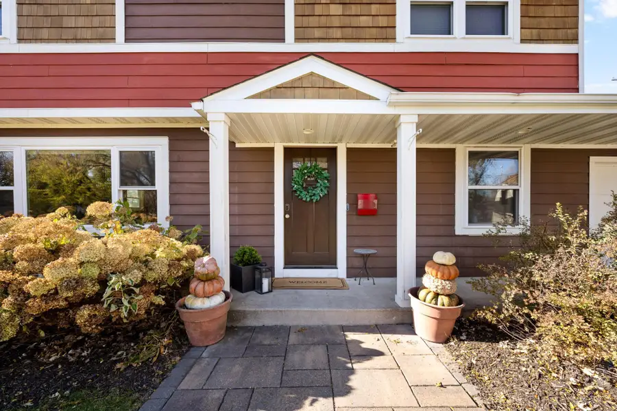 2545 Cavell Avenue N, Golden Valley, MN 55427 - Image #2