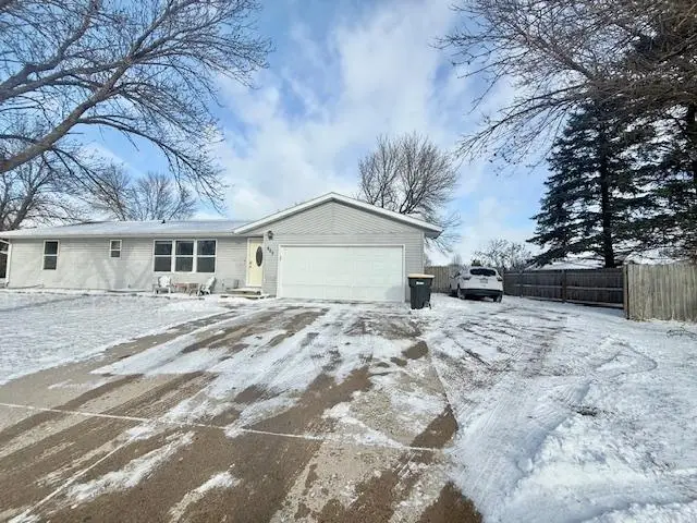 605 E Cook Street, Redwood Falls, MN 56283 - Image #3