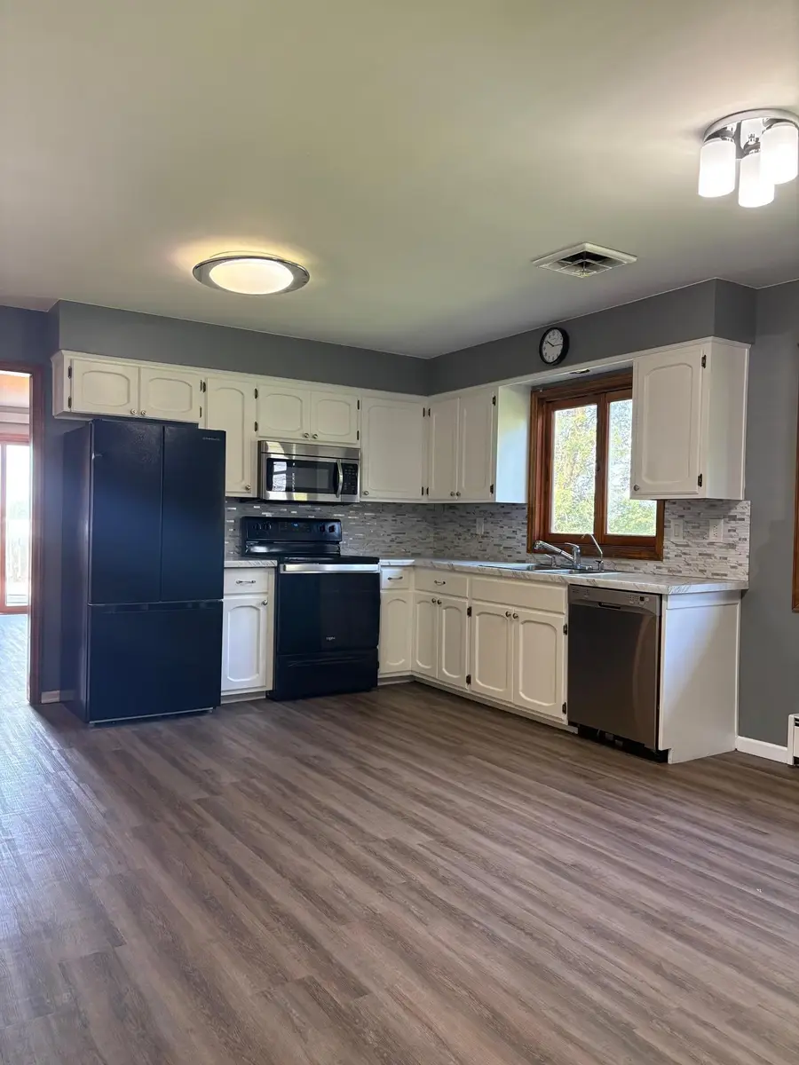 4075 County Road 15 Sw, Montevideo, MN 56265 - Image #2