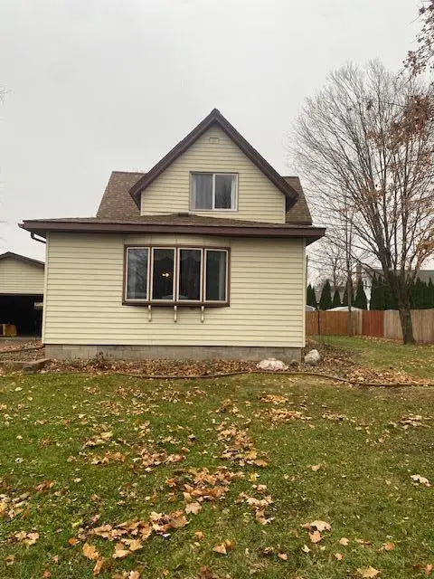 305 4th Street Sw, Pine Island, MN 55963