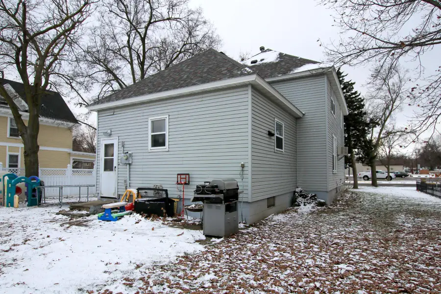 315 Hassan Street Se, Hutchinson, MN 55350 - Image #2