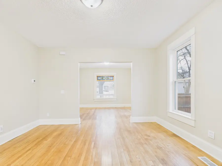 1933 Hillside Avenue N, Minneapolis, MN 55411 - Image #3