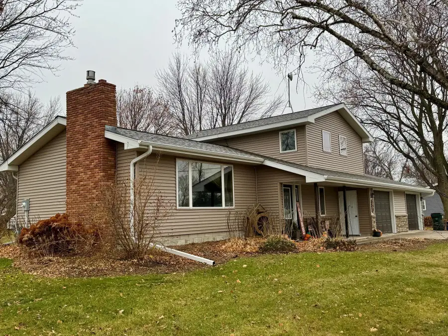 111 Cherry Avenue, Bird Island, MN 55310 - Image #3