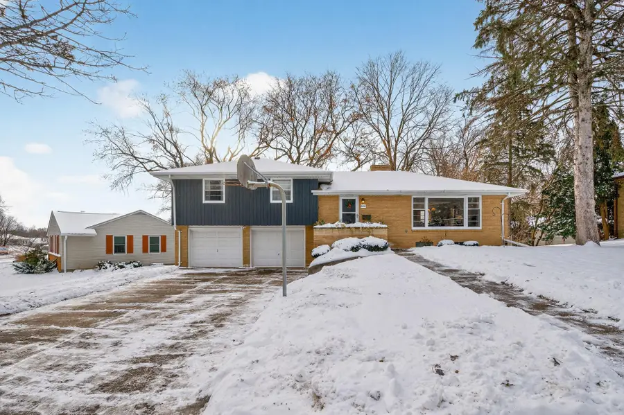 2233 Gilbert Lane, South Saint Paul, MN 55075 - Image #2