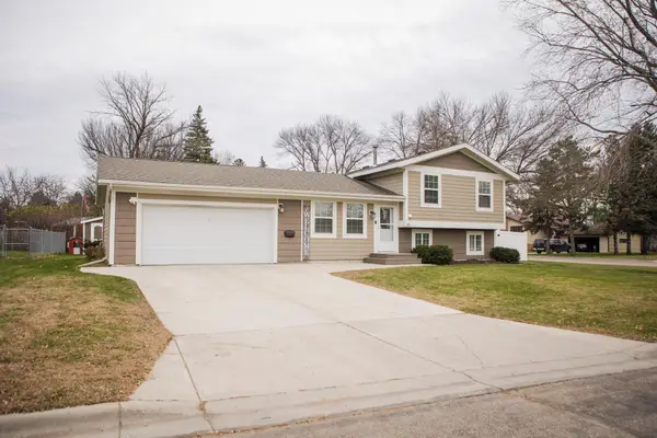 15 Highland Drive, Morris, MN 56267