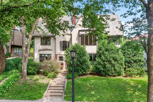 1721 Humboldt Avenue S, Minneapolis, MN 55403