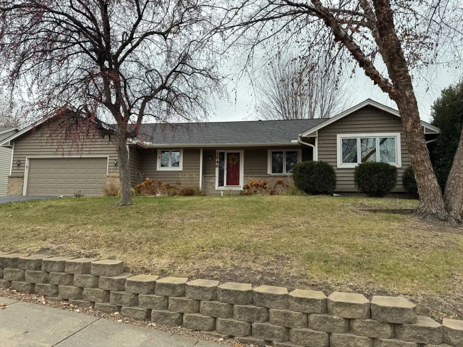 1746 White Oak Drive, Chaska, MN 55318 - Image #2