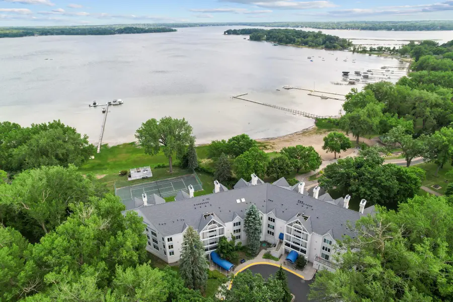 5009 Lake Avenue #201, White Bear Lake, MN 55110 - Image #2
