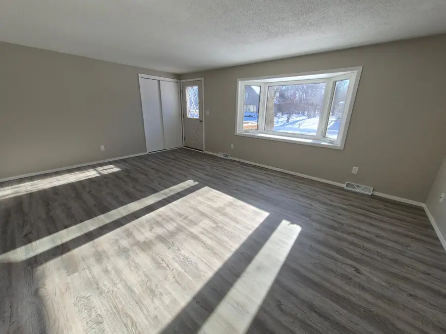 312 12th Avenue Nw, Waseca, MN 56093 - Image #3